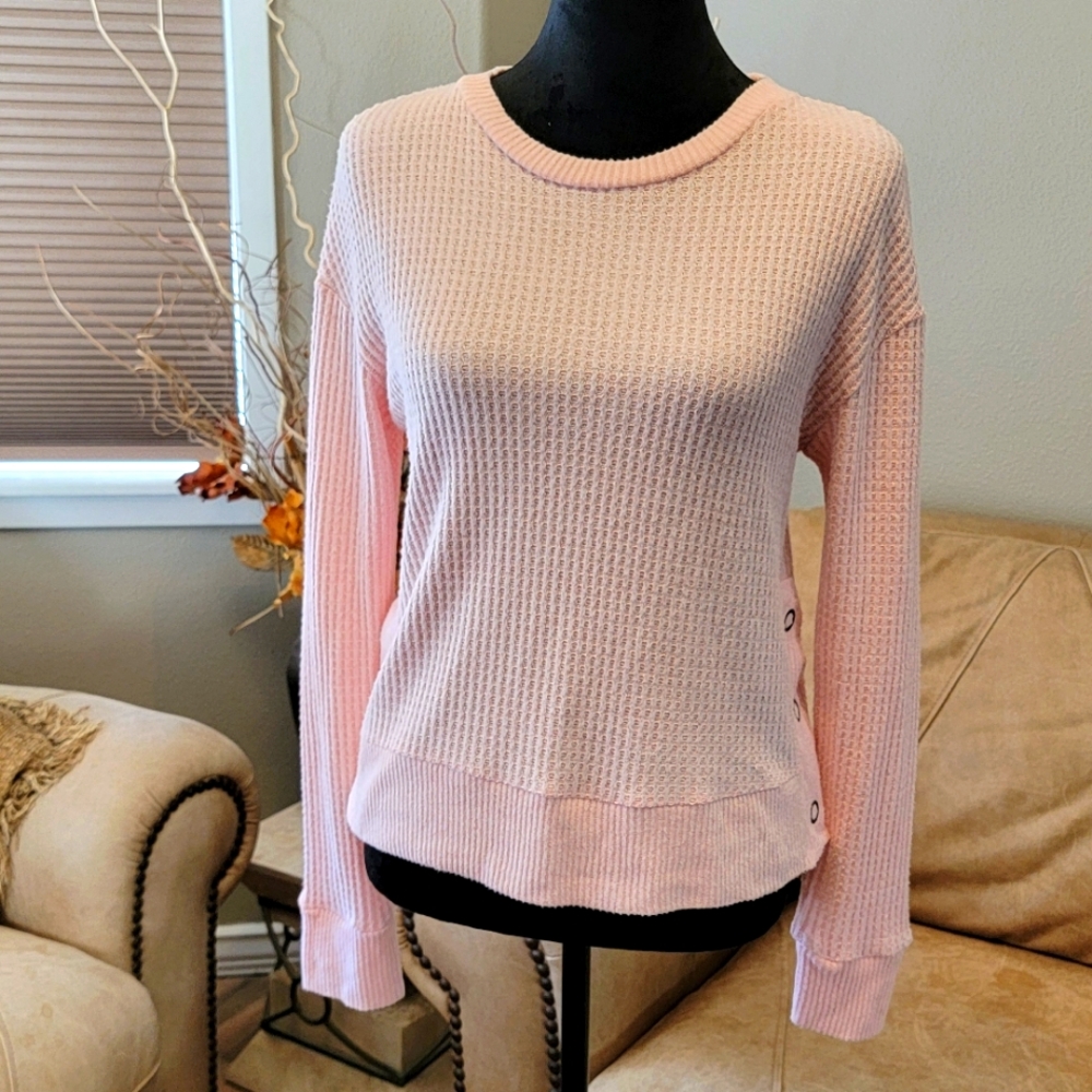 Pretty, light weight, thermal pattern, pink shirt/sweater.